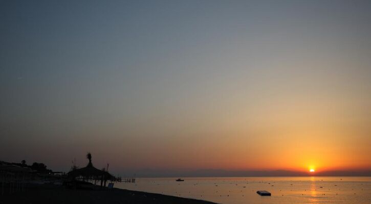 Monna Roza Garden Resort Hotel