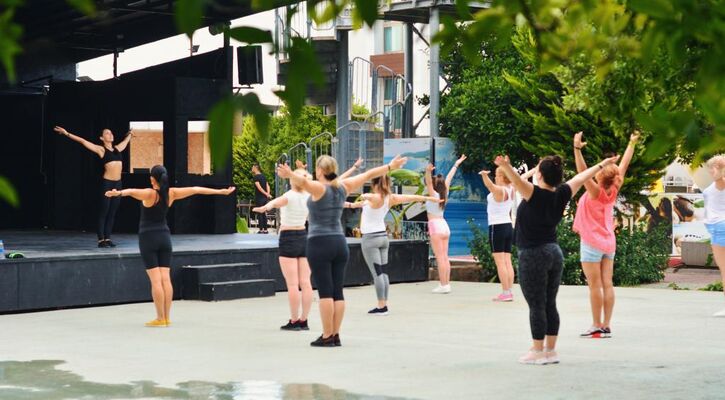 Monna Roza Garden Resort Hotel