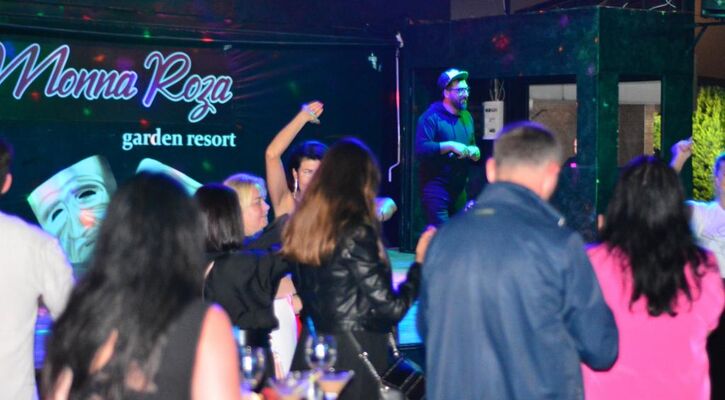 Monna Roza Garden Resort Hotel