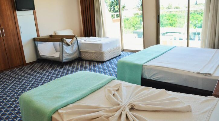 Monna Roza Garden Resort Hotel