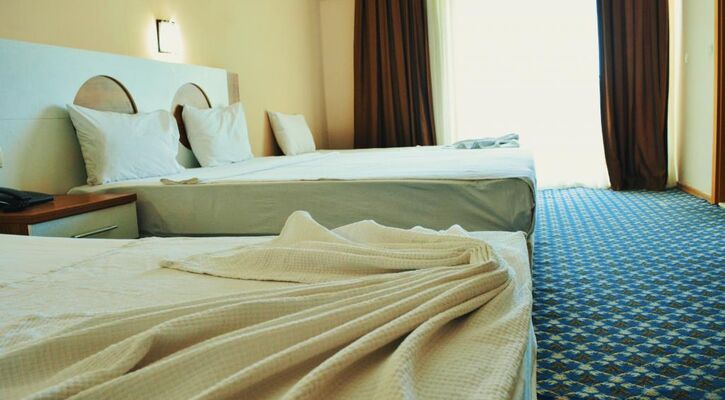 Monna Roza Garden Resort Hotel