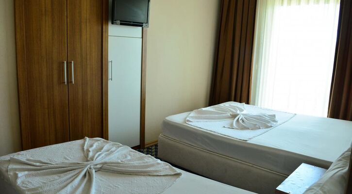 Monna Roza Garden Resort Hotel