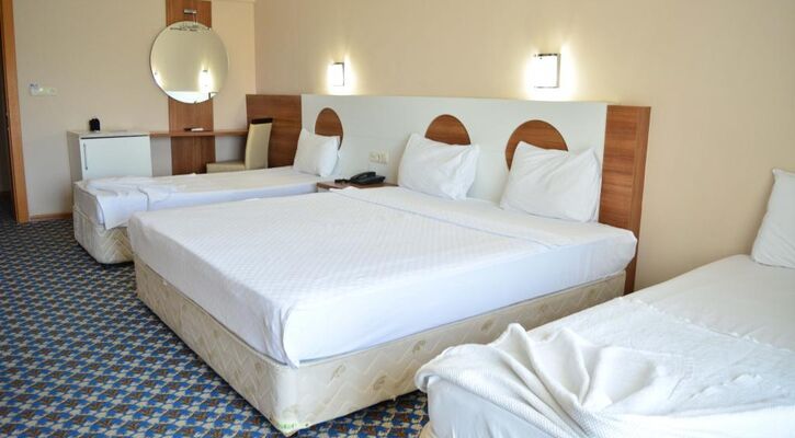 Monna Roza Garden Resort Hotel