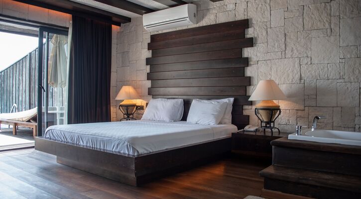 Manaspark Deluxe Hotel