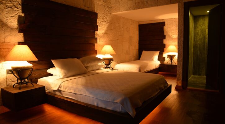 Manaspark Deluxe Hotel