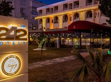Tema 242 Hotel