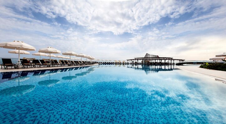Elexus Hotel Resort