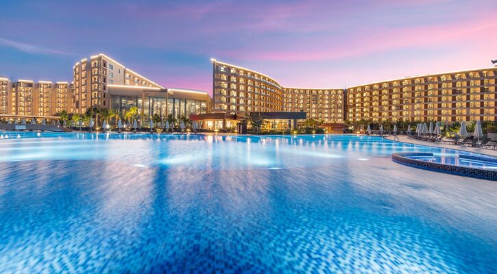 Elexus Hotel Resort