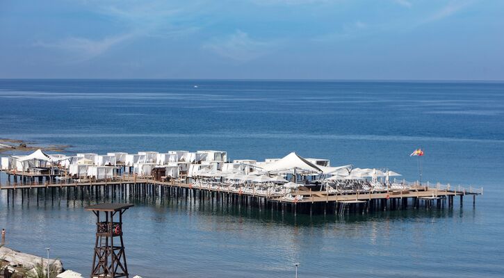 Elexus Hotel Resort
