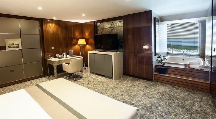 Elexus Hotel Resort
