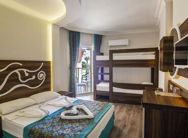 Blue Hawaii Hotel
