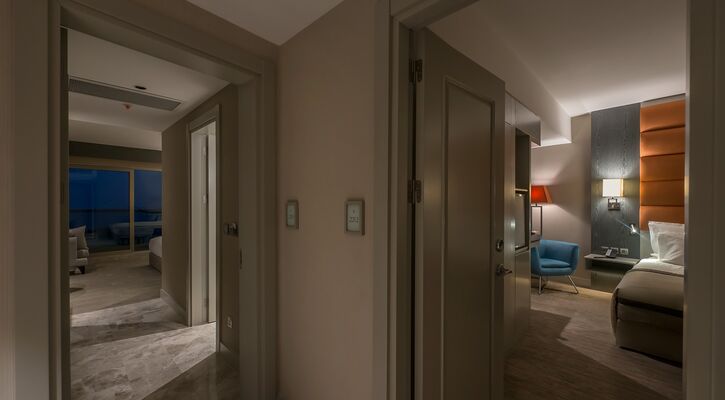 Elexus Hotel Resort