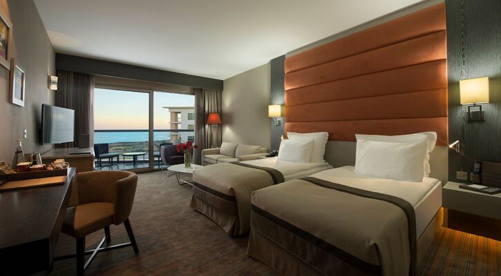 Elexus Hotel Resort