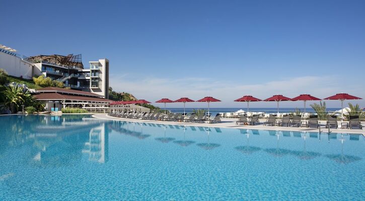 Elexus Hotel Resort