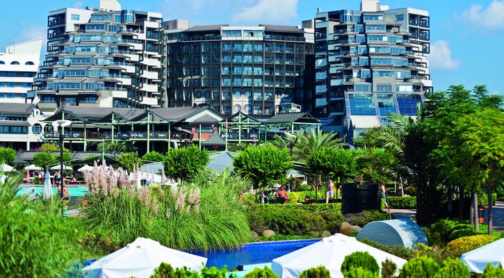 Limak Lara Deluxe Hotel