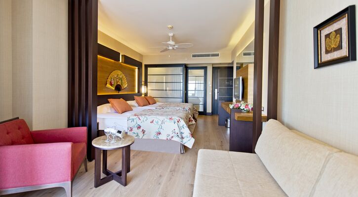 Limak Lara Deluxe Hotel