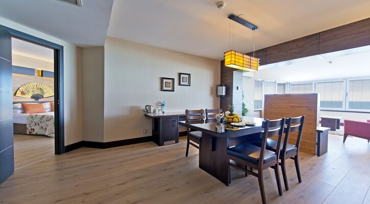 Limak Lara Deluxe Hotel