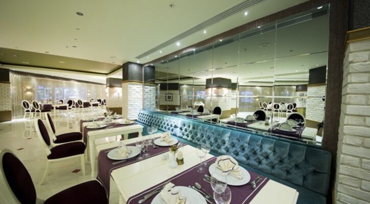 Limak Lara Deluxe Hotel