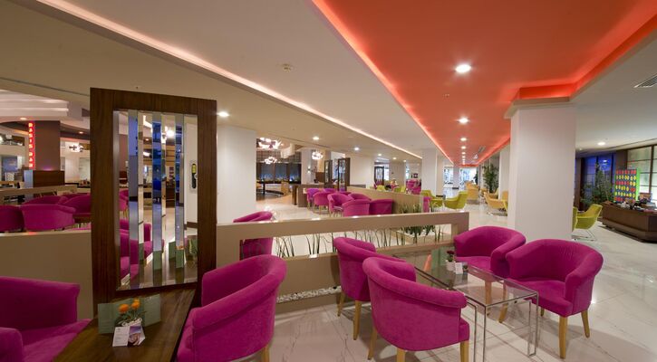 Limak Lara Deluxe Hotel