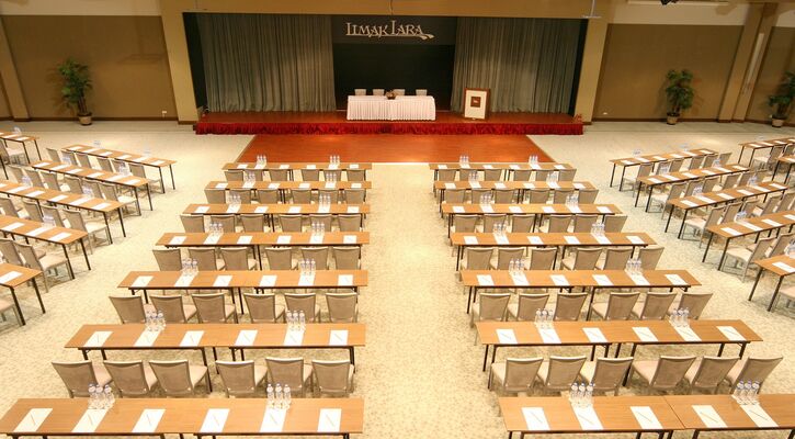 Limak Lara Deluxe Hotel