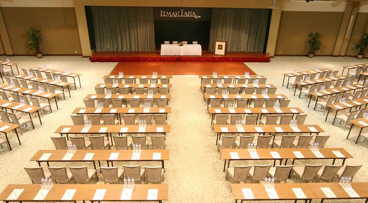 Limak Lara Deluxe Hotel