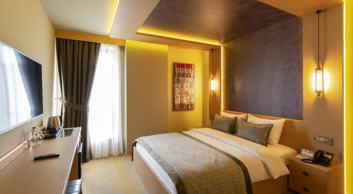 Avec Hotel