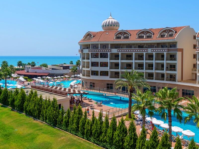 Kirman Belazur Resort & Spa