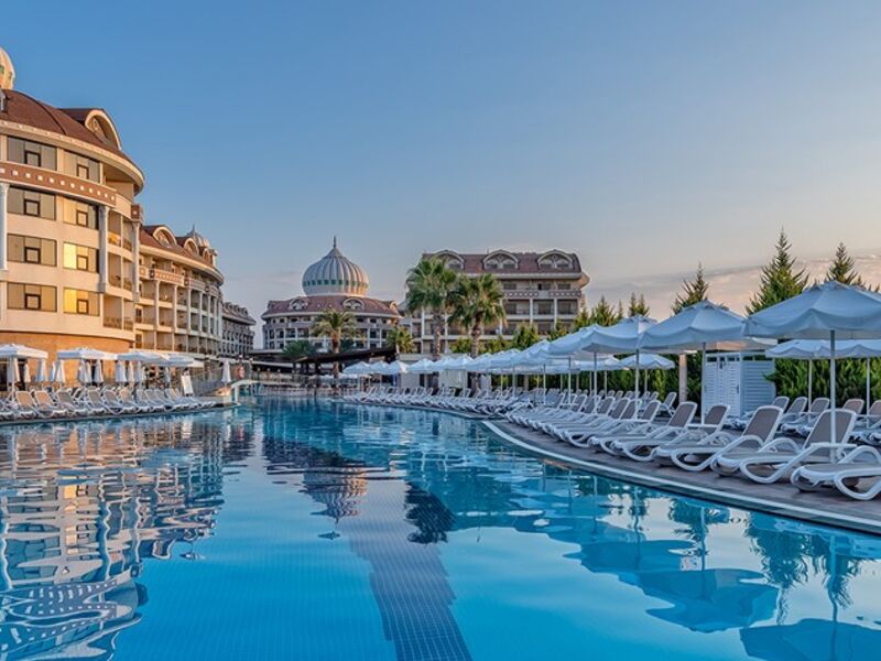 Kirman Belazur Resort & Spa