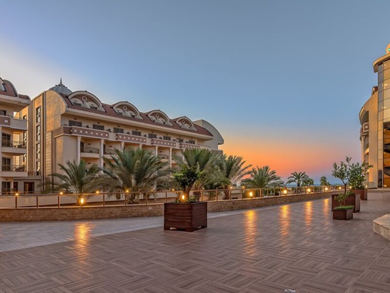 Kirman Belazur Resort & Spa