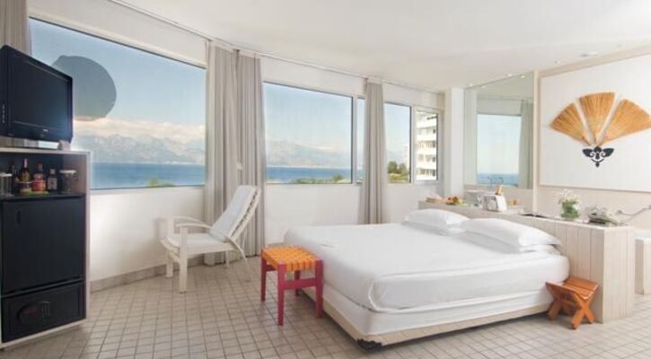 The Marmara Hotel