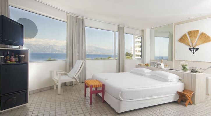 The Marmara Hotel