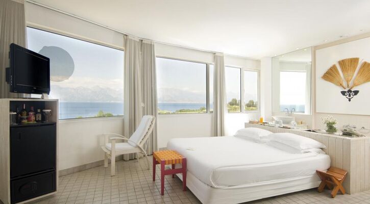 The Marmara Hotel