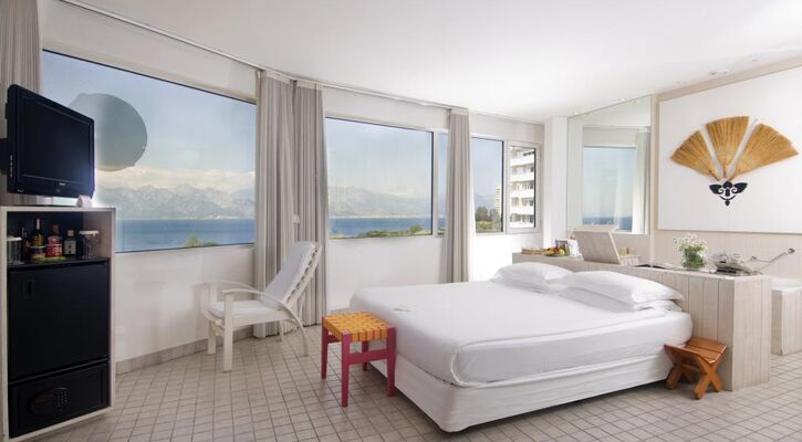 The Marmara Hotel