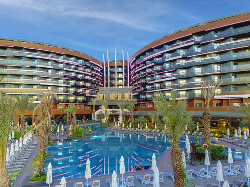 Kirman Calyptus Resort & Spa