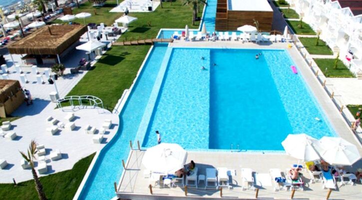 Risus Beach Resort Hotel