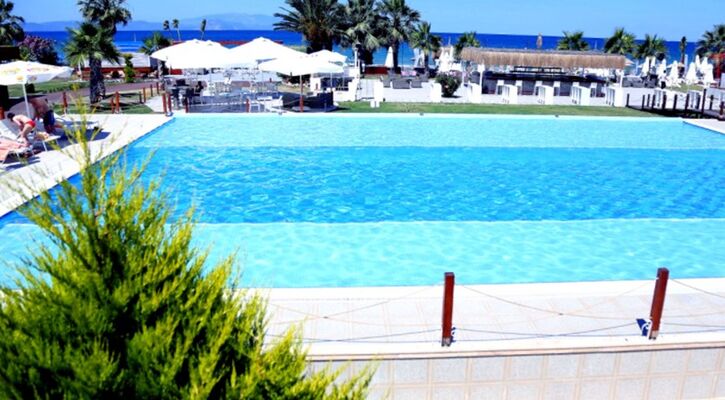 Risus Beach Resort Hotel