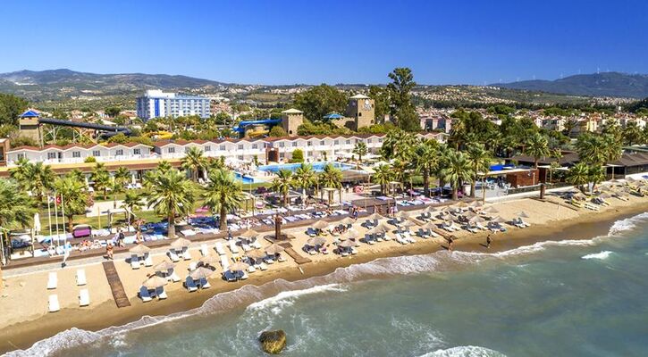 Risus Beach Resort Hotel