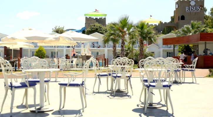 Risus Beach Resort Hotel