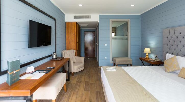 Risus Beach Resort Hotel