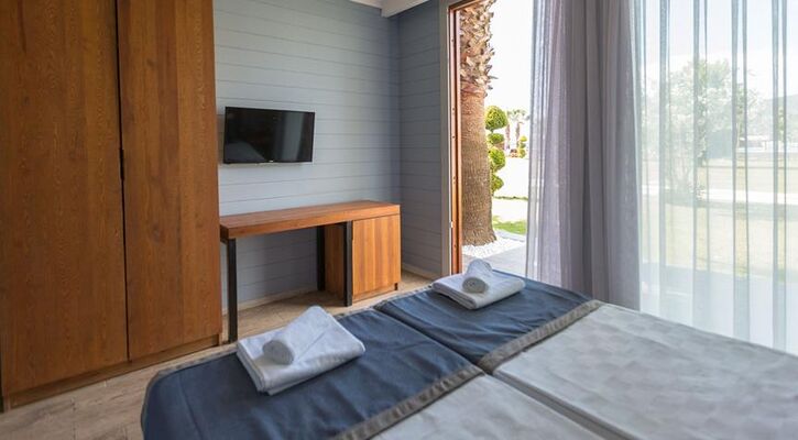 Risus Beach Resort Hotel