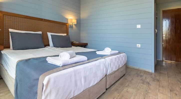 Risus Beach Resort Hotel
