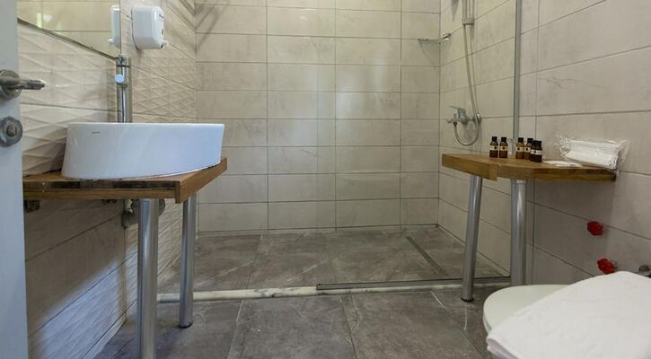 Risus Beach Resort Hotel