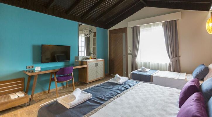 Risus Beach Resort Hotel