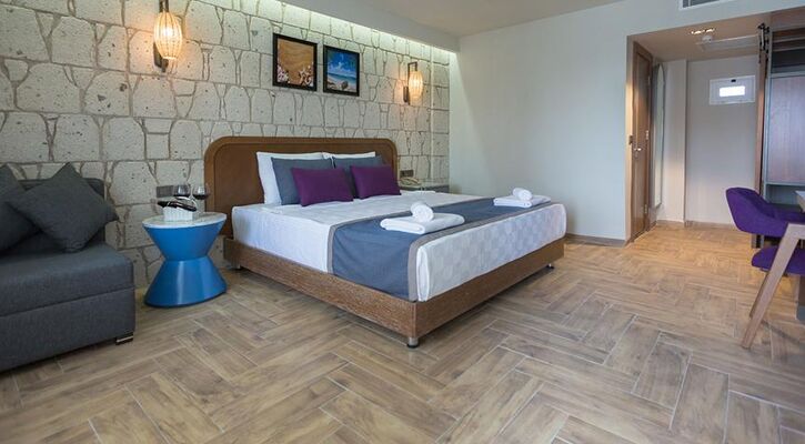 Risus Beach Resort Hotel
