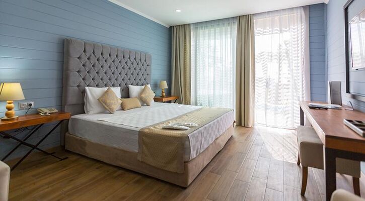 Risus Beach Resort Hotel