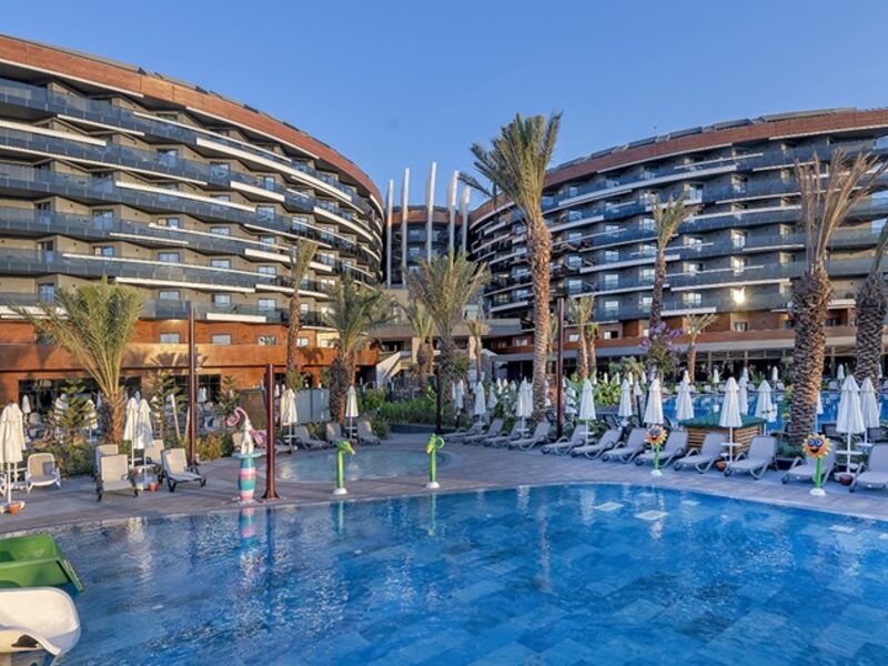 Kirman Calyptus Resort & Spa