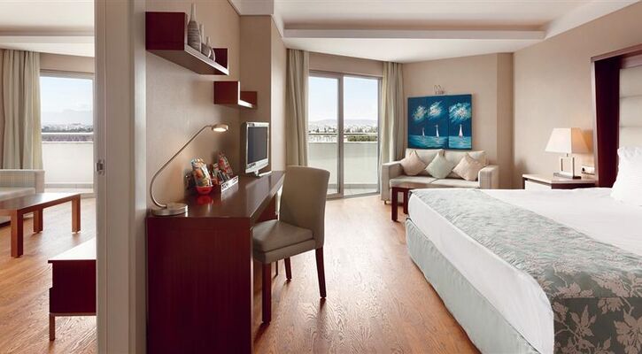Ramada Plaza By Wyndham