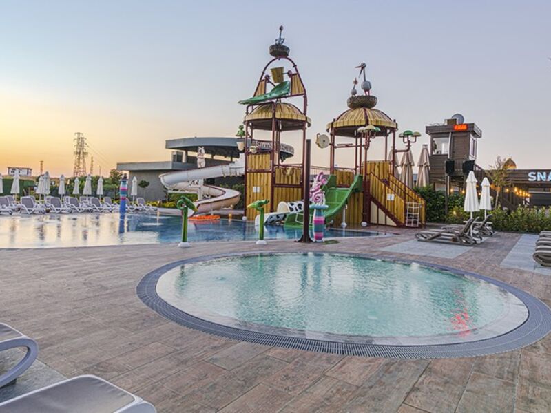 Kirman Calyptus Resort & Spa