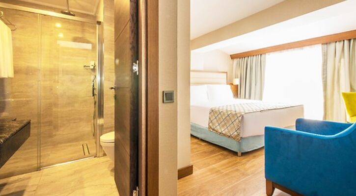 Ramada Plaza By Wyndham