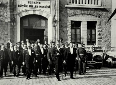 23 Nisana Özel Anıtkabir Turu